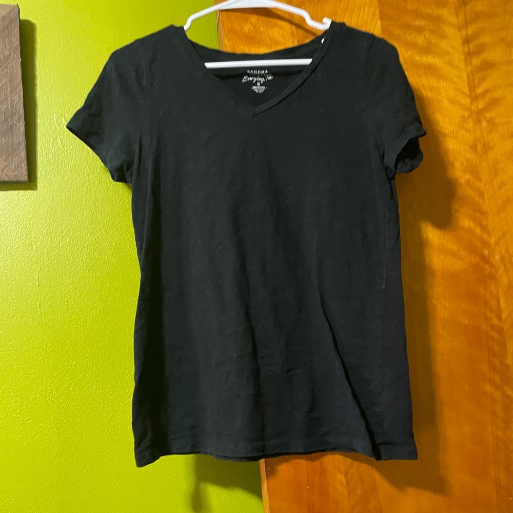 Black shirt